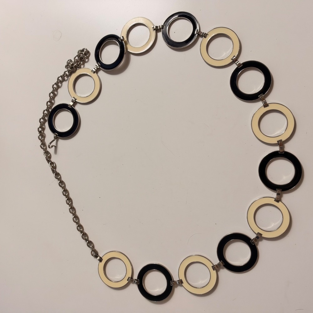 Vintage Mod Black Cream Enamel Circle Link Chain Belt Silver Tone Adjustable - Picture 2 of 4